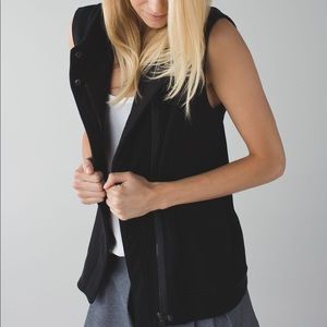 EUC! Lululemon Versa vest sz8